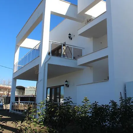 Marina Aynaz Tatil Villalari 别墅 *