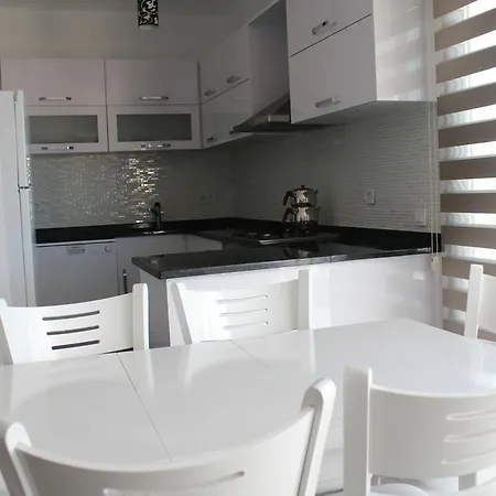 别墅 Marina Aynaz Tatil Villalari