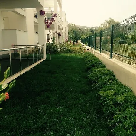 빌라 Marina Aynaz Tatil Villalari 얄리카베크
